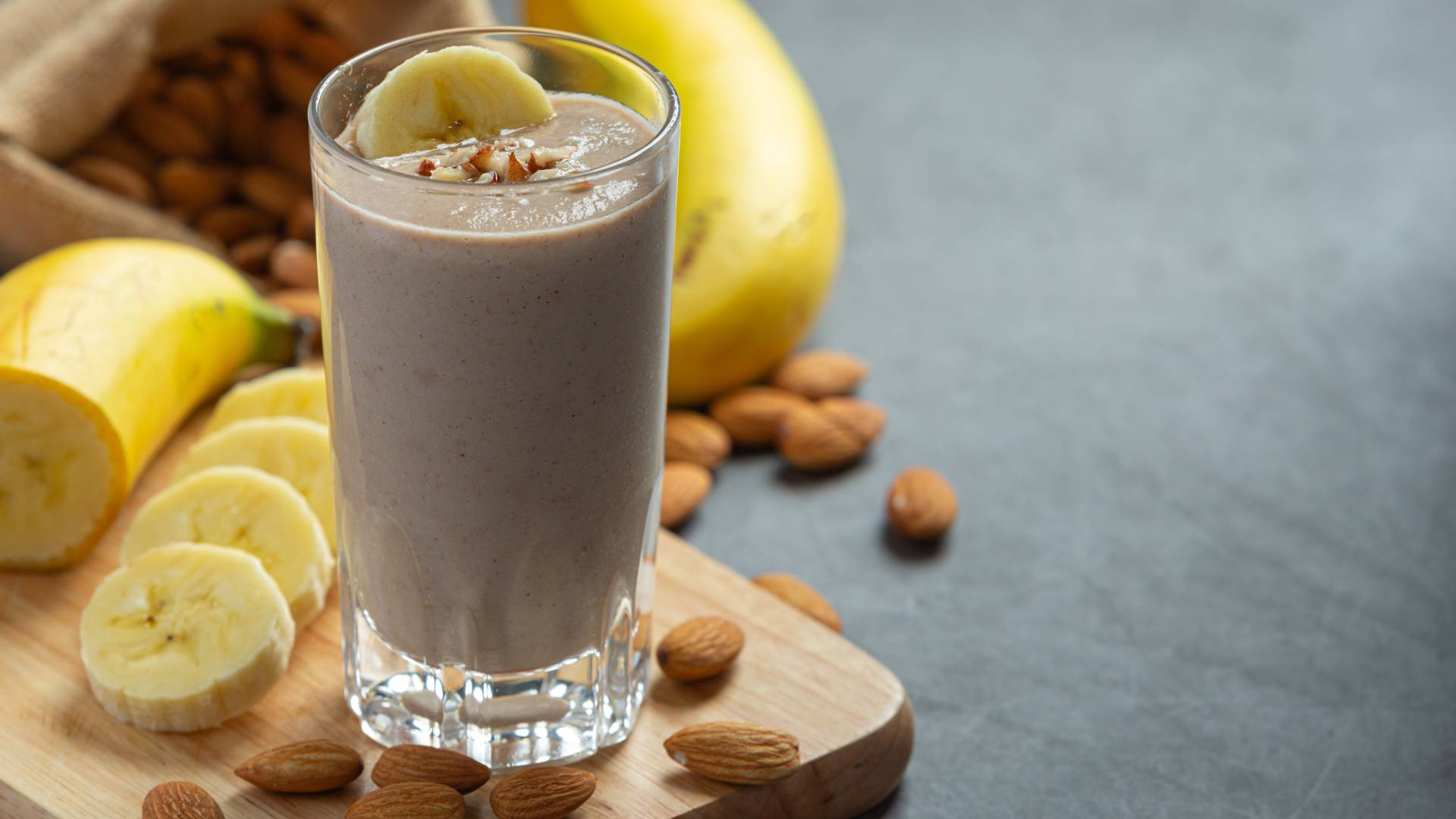 Healthy Smoothie Recipes: What Goes Into an Energy Smoothie