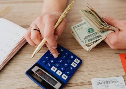 A Weekly Money Check-In Routine Anyone Can Follow