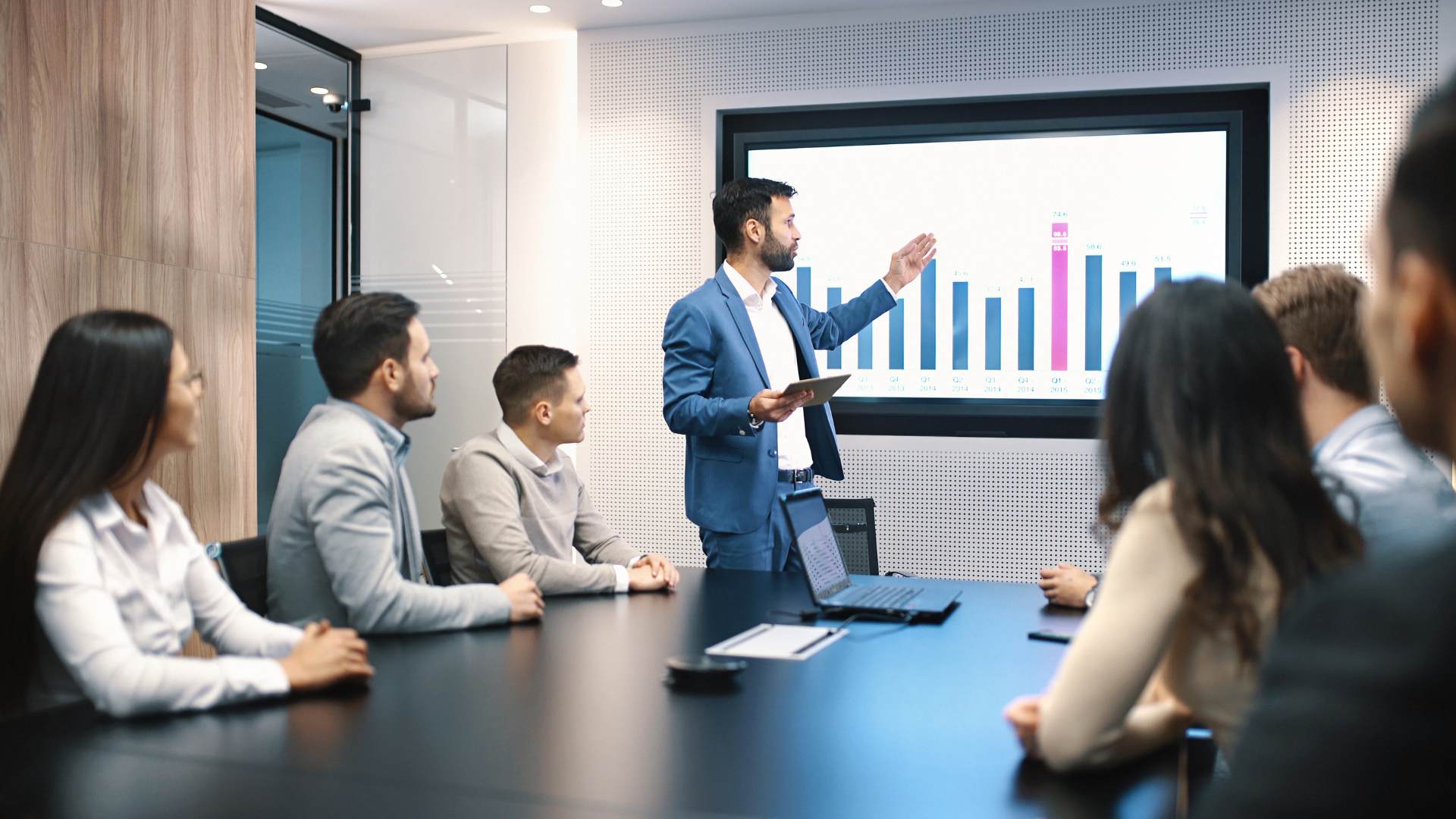 Why So Many People Stay Silent in Meetings